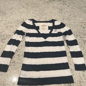 Hollister White and Blue Fitted Long Sleeve Tee